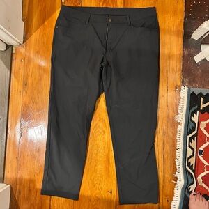 Lululemon Men’s Pants, Gray